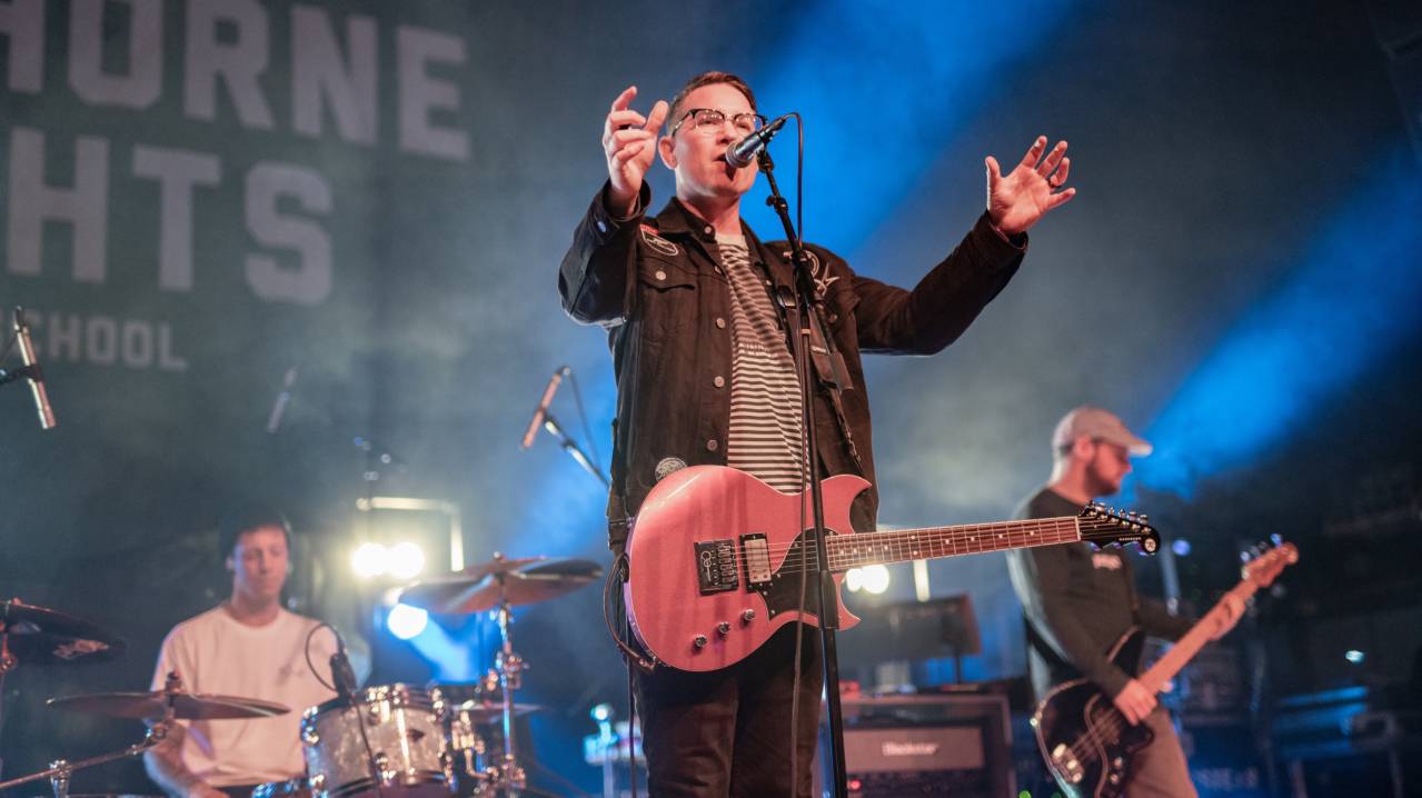 Hawthorne Heights performing on tour
