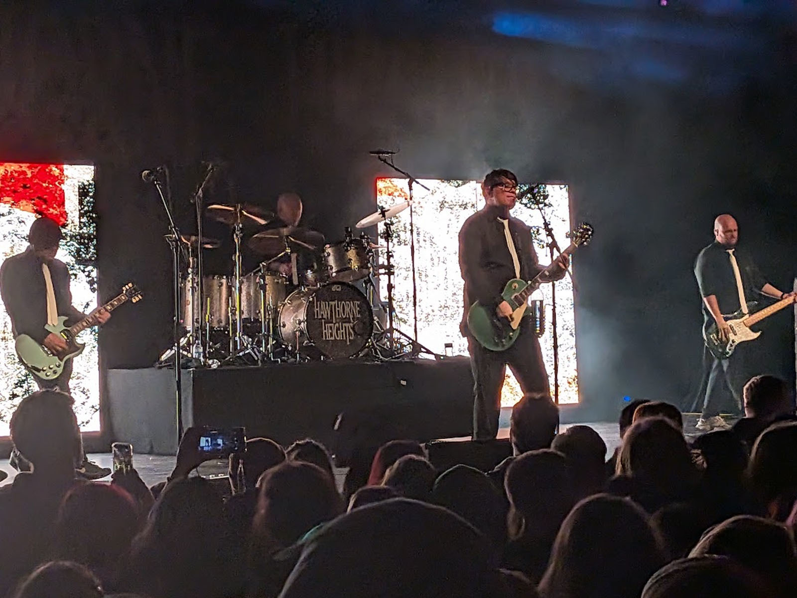 Hawthorne Heights live on tour